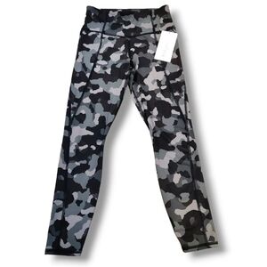 NEW Athleta Lightning Camo 7/8 Tight Leggings High Rise SuperSonic Black XS